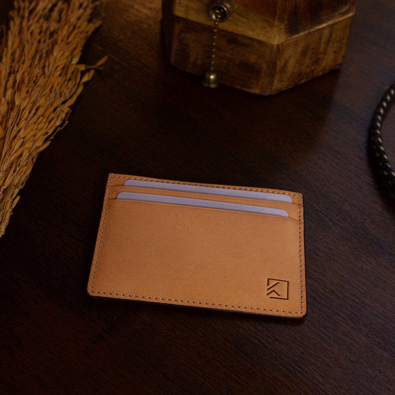 Premium Minimalist Slim Card Holder Wallet - Ivory
